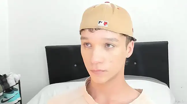 angelcortes online show from 01/10/25, 07:43