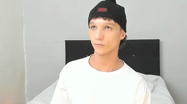 angelcortes online show from 03/13/25, 09:16