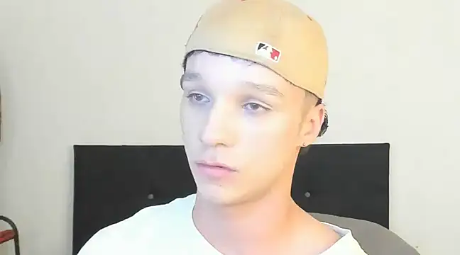 angelcortes online show from 12/18/24, 10:46