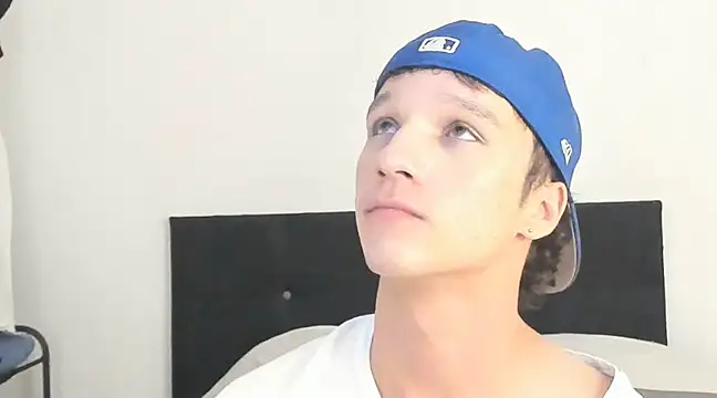 angelcortes online show from 12/05/24, 01:31