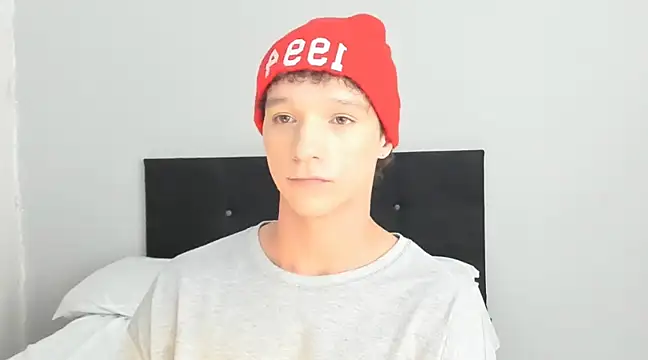 angelcortes online show from 02/25/25, 08:00