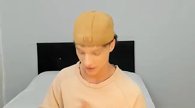 angelcortes online show from 03/15/25, 12:13