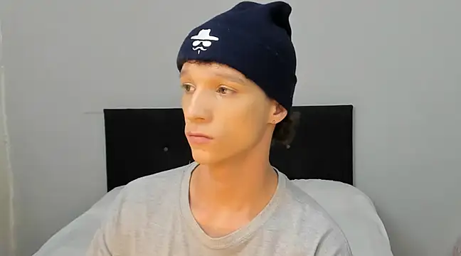 angelcortes online show from 03/22/25, 10:49