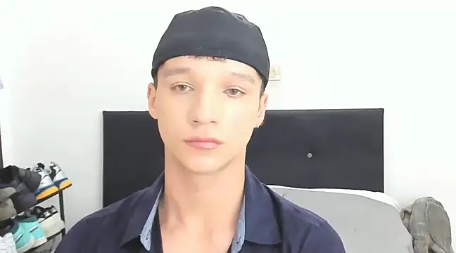 angelcortes online show from 01/06/25, 12:02