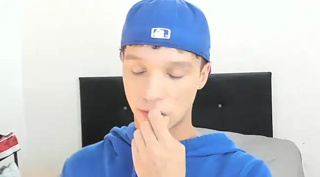 angelcortes online show from 01/12/25, 06:38