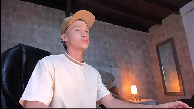 angelcortes online show from 11/25/25, 11:54