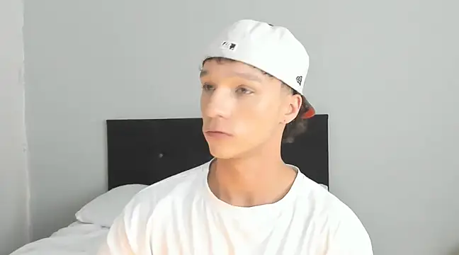 angelcortes online show from 03/02/25, 12:36