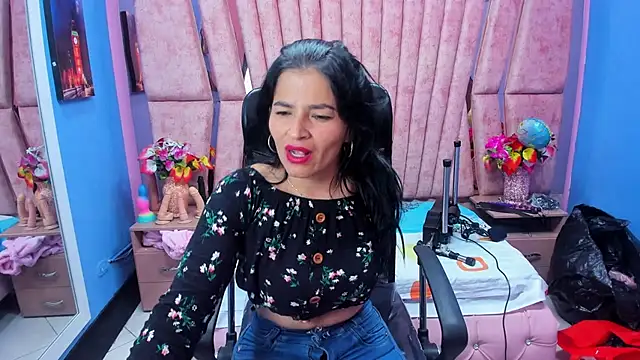 HornySkinny26 online show from 11/08/25, 05:22