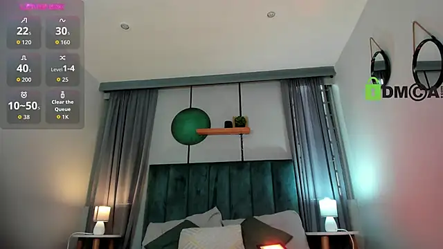 CoralineRicce  online show from 11/06/25, 08:02