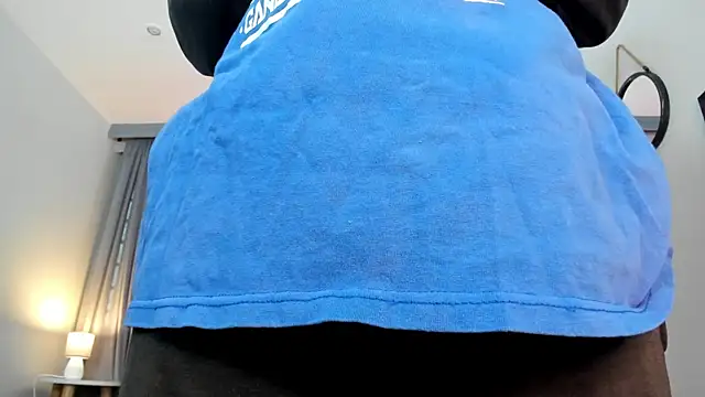 CoralineRicce  online show from 11/24/25, 09:48