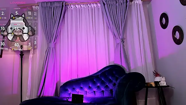 CoralineRicce  online show from 09/24/25, 09:54