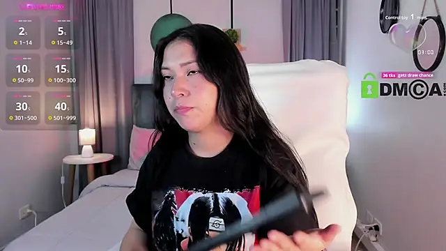 CoralineRicce  online show from 10/27/25, 12:33