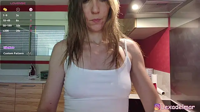Snapshot of Lexa_del_mar chatting on 05/27/26, 08:11 Lexa del mar online show from 05/27/26, 08:11