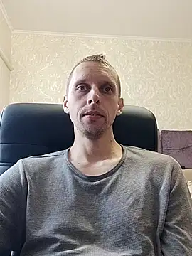 Snapshot of Yrikos1 chatting on 10/10/25, 01:34 Yrikos1 online show from 10/10/25, 01:34