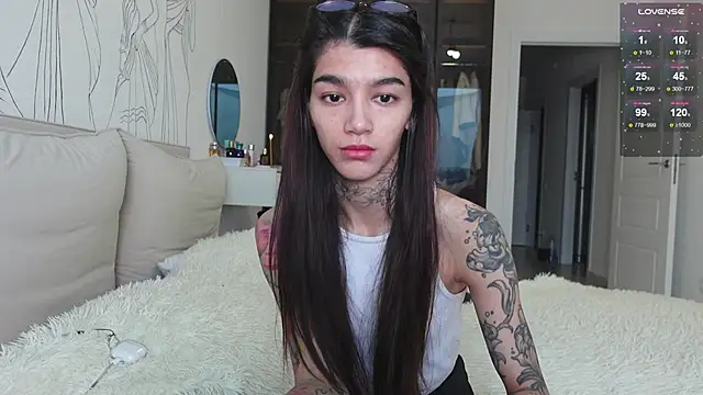 vinkitinkii online show from 11/17/25, 07:12