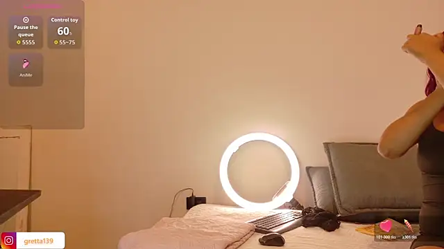  Gretta online show from 11/17/25, 08:02