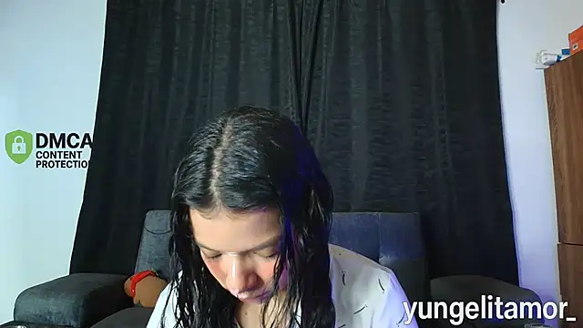 Snapshot of yungelitamor_ chatting on 10/06/25, 04:57 yungelitamor online show from 10/06/25, 04:57