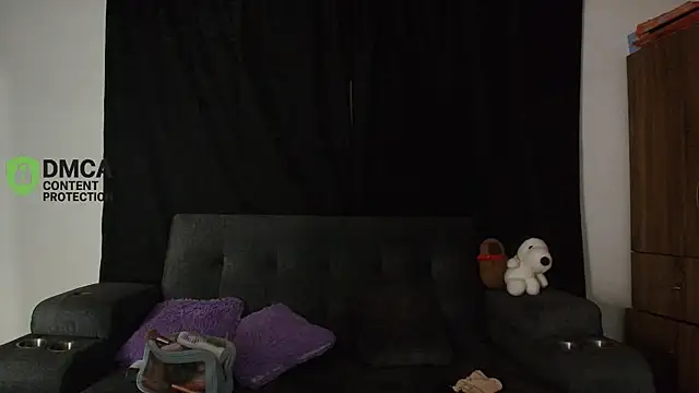 yungelitamor  online show from 04/19/26, 05:19