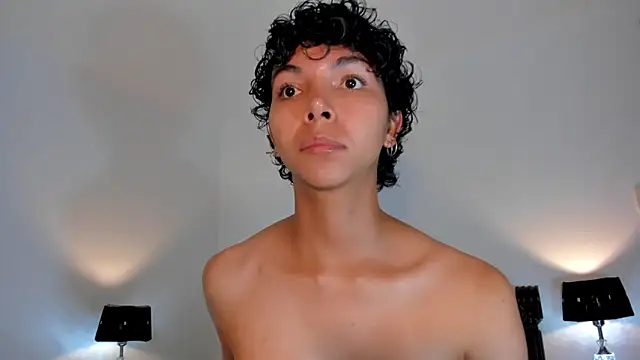 xhenisa  online show from 03/13/25, 02:05