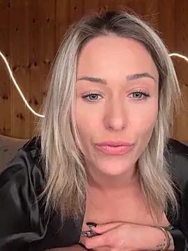 petrouchkaaa  online show from 03/12/26, 08:46