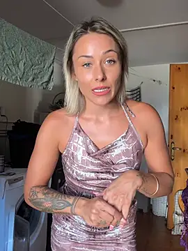 petrouchkaaa  online show from 07/17/26, 10:34