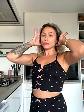 petrouchkaaa  online show from 10/17/25, 07:44