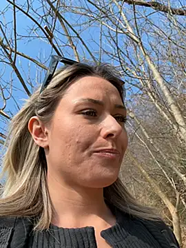 petrouchkaaa  online show from 02/27/26, 12:05