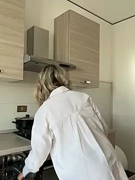 petrouchkaaa  online show from 03/19/26, 09:09