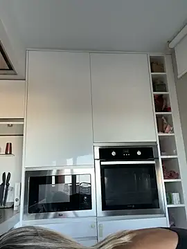 petrouchkaaa  online show from 11/03/25, 02:42