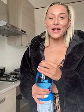 petrouchkaaa  online show from 03/27/26, 11:55