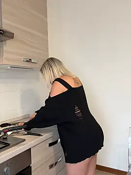 petrouchkaaa  online show from 03/26/26, 08:56