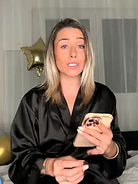 petrouchkaaa  online show from 11/20/25, 09:15