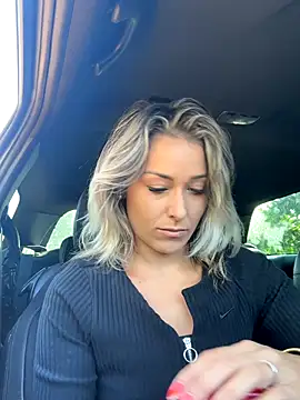 petrouchkaaa  online show from 09/23/25, 08:10