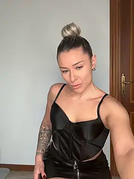 petrouchkaaa  online show from 02/12/26, 09:09