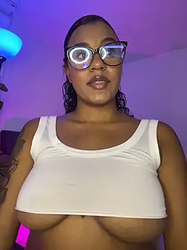 charlotteeruss online show from 11/05/25, 03:42