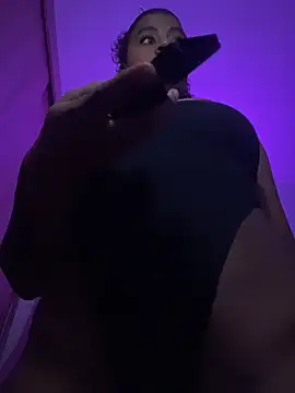 charlotteeruss online show from 04/19/26, 01:39