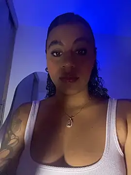 charlotteeruss online show from 04/21/26, 02:47