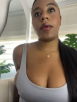 charlotteeruss online show from 11/07/25, 06:23