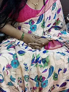 yours-kavaya online show from 11/08/25, 02:15