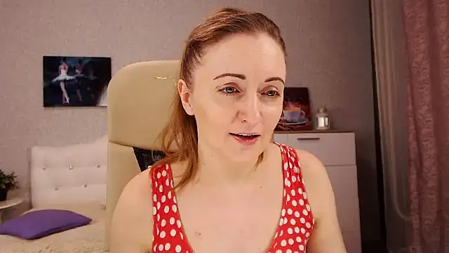 Snapshot of BettyFootFetish chatting on 02/08/25, 11:55 BettyFootFetish online show from 02/08/25, 11:55
