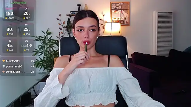 olivia jeas online show from 07/25/26, 08:37