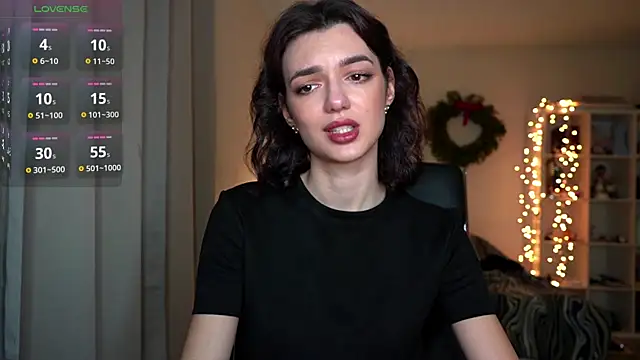 Snapshot of olivia_jeas chatting on 12/17/25, 12:26 olivia jeas online show from 12/17/25, 12:26