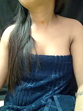 Snapshot of Roshni_98 chatting on 10/14/25, 06:25 Roshni 98 online show from 10/14/25, 06:25