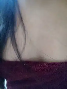 Snapshot of Roshni_98 chatting on 10/29/25, 05:06 Roshni 98 online show from 10/29/25, 05:06