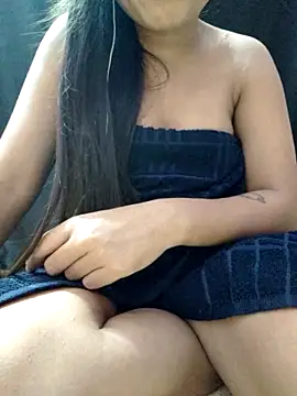 Snapshot of Roshni_98 chatting on 10/11/25, 07:48 Roshni 98 online show from 10/11/25, 07:48