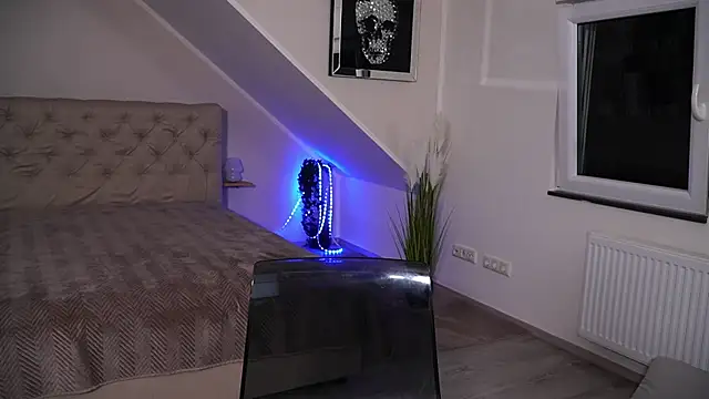 hotmilfbitch online show from 10/10/25, 11:16