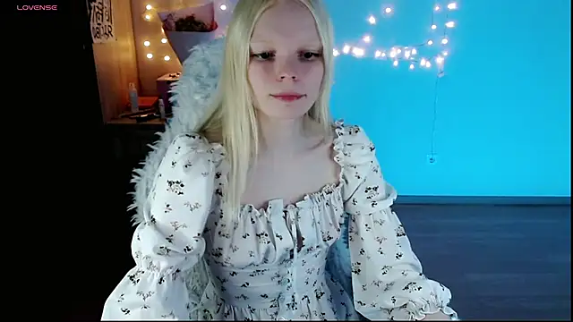 Emily Nyaffee online show from 03/19/25, 10:31