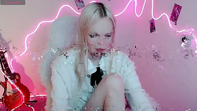 Emily Nyaffee online show from 09/23/25, 09:05