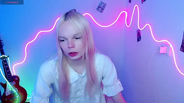 Emily Nyaffee online show from 10/25/25, 11:20