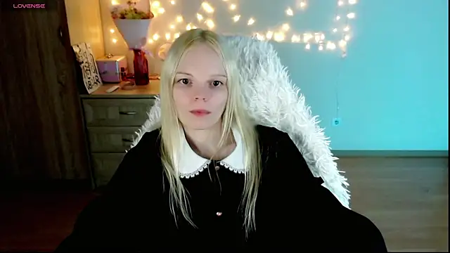 Emily Nyaffee online show from 02/28/25, 03:26